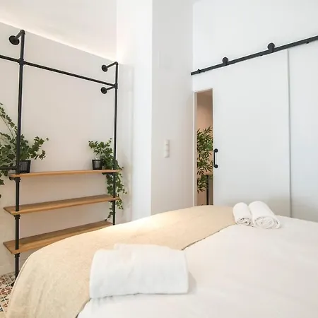 Comfortable In L Apartment
