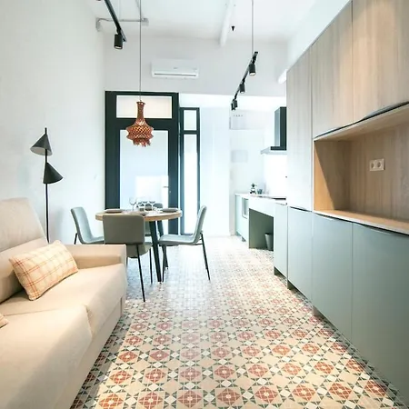 Comfortable In L Apartment *